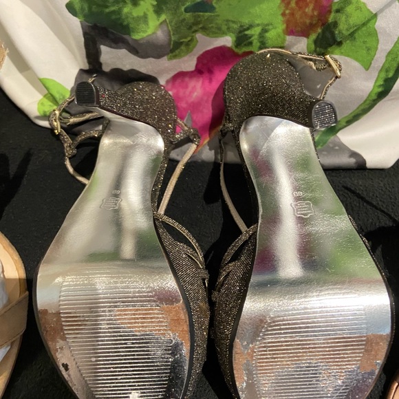 Sparkly Heels from E Live from the Red Carpet. - Picture 4 of 4